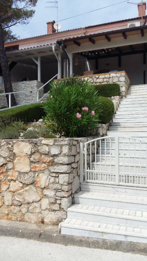 Behin * Martinscica (Cres)